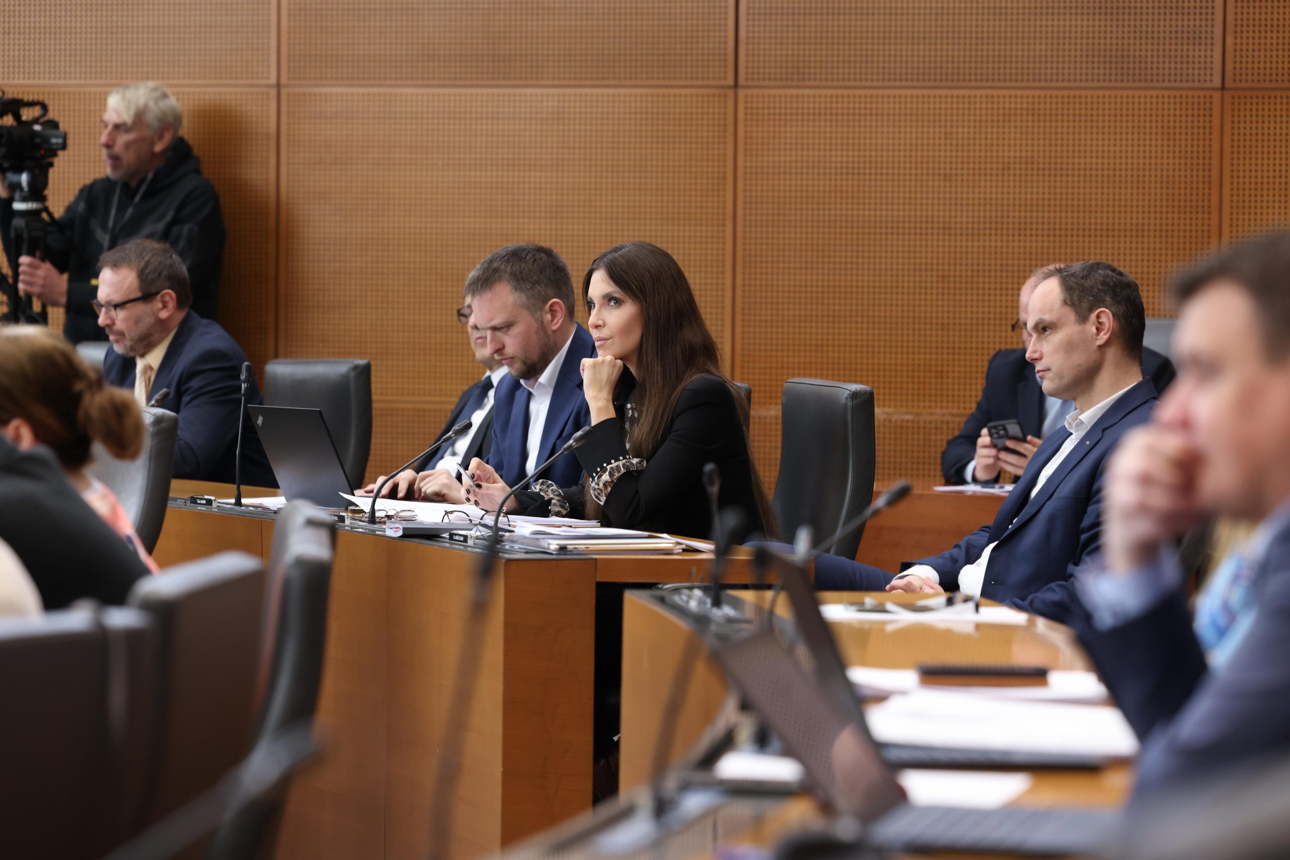 Dr. Anže Logar: Pri razveljavitvi razpisa so najkrajšo potegnili tisti, ki so se prijavili s poštenimi nameni.